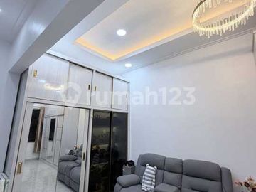 Di Jual Rumah Mewah di Golf Island Concerto Pik Full Furnished