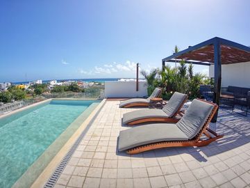 Departamento con vista al mar desde rooftop, Precio reducido