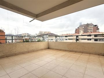 Departamento venta 4D3B Providencia amplias terrazas con est