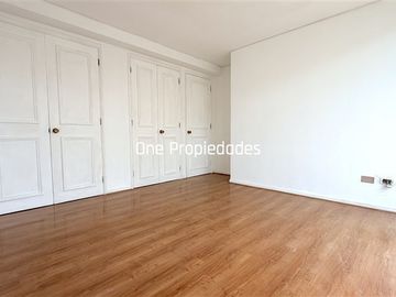 Departamento venta 4D3B Providencia amplias terrazas con est