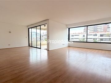 Departamento venta 4D3B Providencia amplias terrazas con est