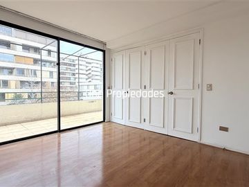 Departamento venta 4D3B Providencia amplias terrazas con est
