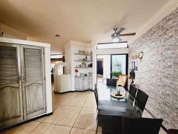 Casa en VENTA muy amplia Fracc TAMPIQUERA BOCA DEL RIO