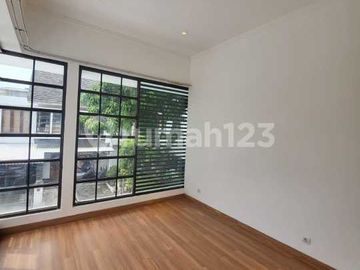 Rumah Modern 2 Lantai Emerald Residence 2 di Bintaro Tangsel