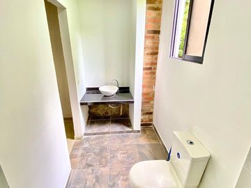 casa en venta en alfaguara. Cod V151