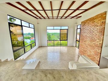 casa en venta en alfaguara. Cod V151