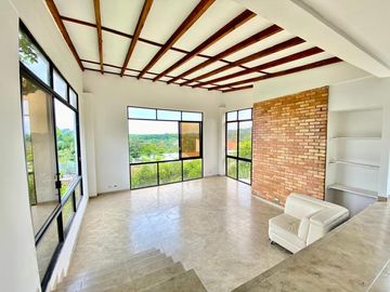 casa en venta en alfaguara. Cod V151