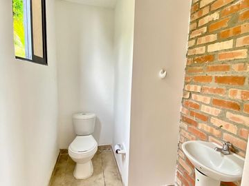 casa en venta en alfaguara. Cod V151