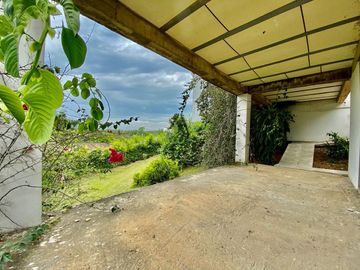 casa en venta en alfaguara. Cod V151