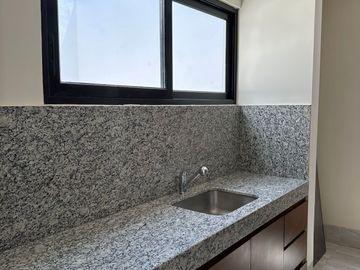CASA EN VENTA MERIDA, ZONA NORTE, CERCA DE CARRETERA PROGRESO