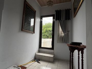 Rumah Modern Strategis Di Jantung Grogol Jakarta Barat