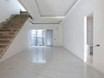 Rumah di Galaxy Bumi Permai Masih Baru Gress Siap Huni