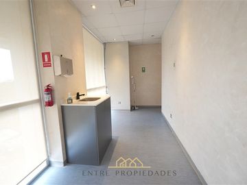 Oficina en arriendo, cirugía menor habilitado por Seremi