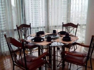 2BR Condo For Rent/Lease 2 Bedrooms in Hidalgo Place Rockwell Makati City