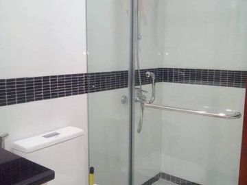 2BR Condo For Rent/Lease 2 Bedrooms in Hidalgo Place Rockwell Makati City