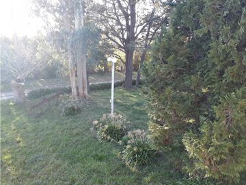 CAMPO 5 HA ARBOLEDAS AÑOSAS 2 PILETAS NATAC. COMPLEJO C/INSTALAC. Y VVDA APTAS VARIOS DESTINOS
