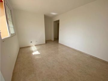 SE VENDE CASA DENTRO DE RESIDENCIAL EN BRISAS DEL GOLF $250,000