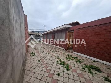 Casa en venta de 4 dorm. en La Serena