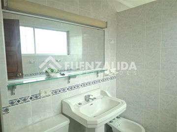 Casa en venta de 4 dorm. en La Serena