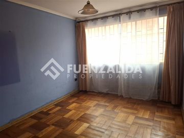 Casa en venta de 4 dorm. en La Serena