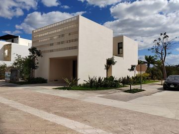 VENTA-RENTA CASA EN PASEOS COUNTRY