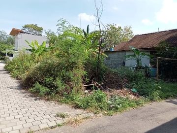 Tanah Pekarangan di Manukan, Condongcatur: Lokasi Strategis