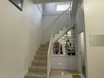 Rumah Sampangan Siap Huni 3 Lantai Sangat Nyaman Fasilitas Smarthome System