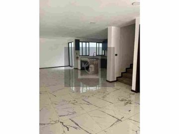 Casa Quetzales, Venta