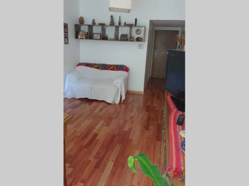 Departamento en Venta en Caballito (Parque Rivadavia) 4 ambientes 2 baños 71 m2 + balcón, 5° piso al frente - Viel 300