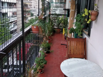 Departamento en Venta en Caballito (Parque Rivadavia) 4 ambientes 2 baños 71 m2 + balcón, 5° piso al frente - Viel 300