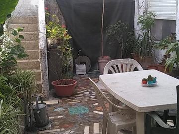 Vendo casa amplia más un Depto. en Merlo