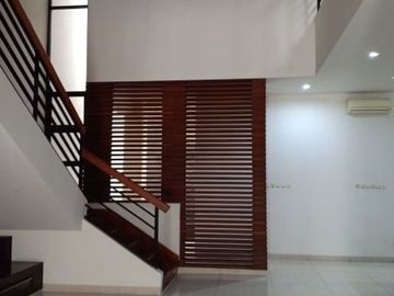 Dijual Rumah tinggal Diperumahan Permata Buana Jakarta Barat 2 Lantai Siap Huni
