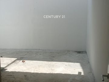 Rumah 2 Lantai Di Cluster Vasana Harapan Indah  3 KT Siap Tempati