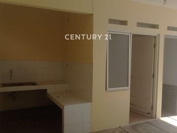Rumah 2 Lantai Di Cluster Vasana Harapan Indah  3 KT Siap Tempati