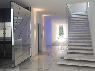 EN VENTA HERMOSA CASA NUEVA Y MODERNA EN RANCHO SAN FRANCISCO