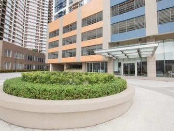 Axis Residences - 2 BR Unit