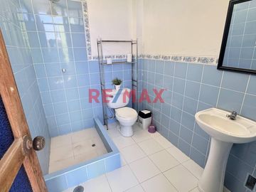 🏡✨ ¡OPORTUNIDAD ÚNICA EN CHICLAYO-PIMENTEL! ✨🏡

¡Descubre tu nuevo hogar en una de las zonas más encantadoras de Chiclayo! Presentamos una amplia y