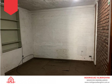 LOCAL CON DEPOSITO (Calle 28 e/19 y 21)