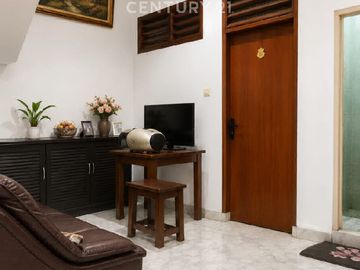 Rumah Cantik Di Rawasari Barat 3 Lantai Siap Huni