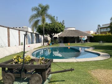A un costado de Sumiya