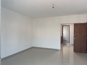 A un costado de Sumiya