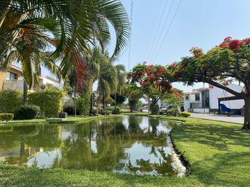A un costado de Sumiya