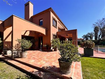 Casa en venta de 6 dorm. en Rancagua