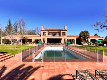 Casa en venta de 6 dorm. en Rancagua