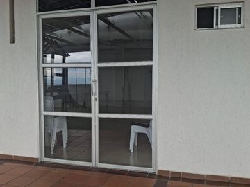 Se vende excelente Apartamento Átiko. Cod V24093