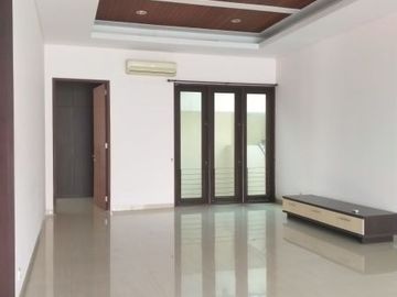 TURUN HARGA !! RUMAH FURNISH SIAP HUNI di Villa Artha Gading