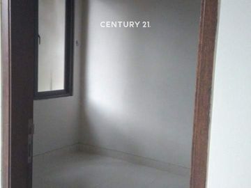 Dijual Rumah 2lt Dlm Cluster Masih Ada Halaman Belakang