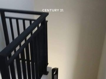 Dijual Rumah 2lt Dlm Cluster Masih Ada Halaman Belakang