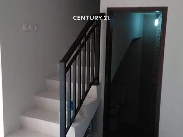 Dijual Rumah 2lt Dlm Cluster Masih Ada Halaman Belakang