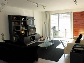 Excelente casa- VICENTE LOPEZ